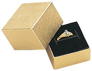 380-1(GD,BK)**Starlight ring box gold w/black foam